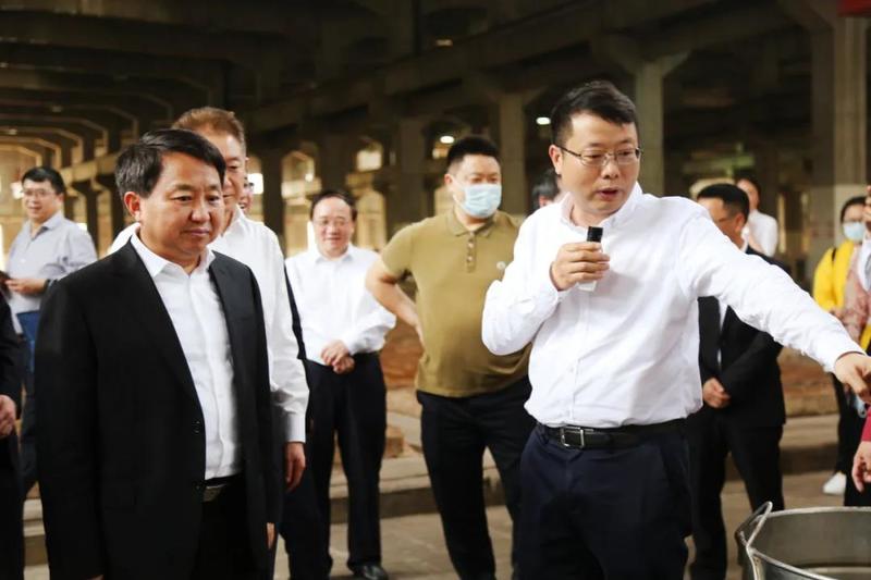 省委常委,常务副省长罗文调研郎酒泸州浓酱兼香基地