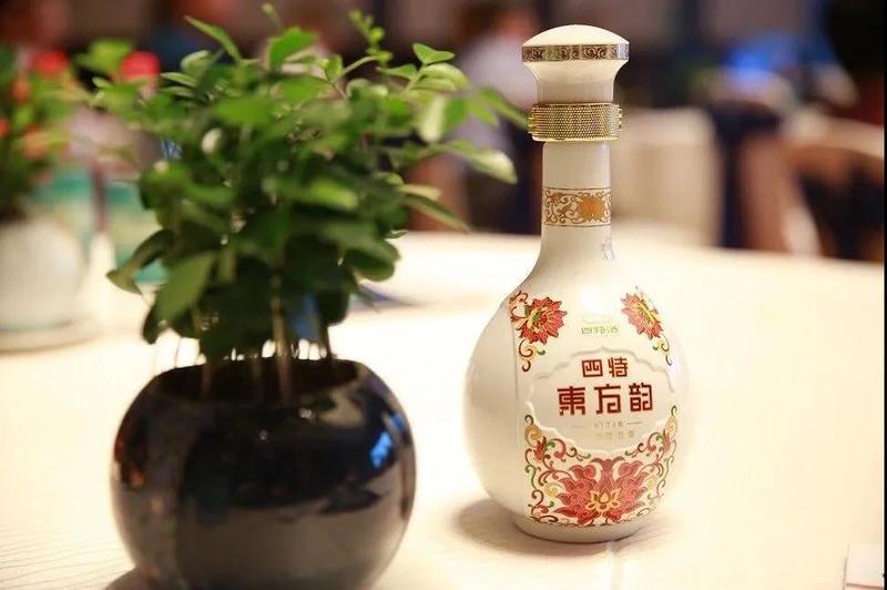 四特酒弘韵,雅韵两款产品涨价,释放出怎样的市场信号?