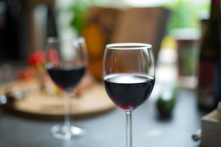 酒杯怎么选？怎么选酒杯？这可能是最全的回答