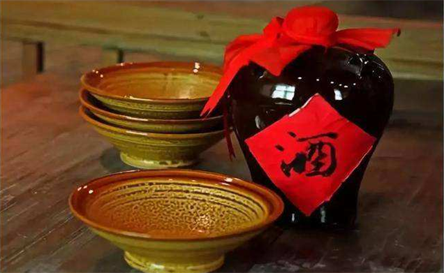 白酒到底哪里好喝？这么多人喜欢！
