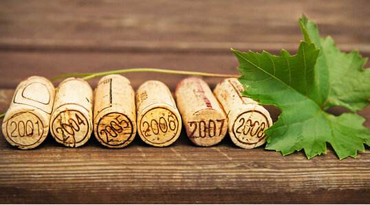 红酒木塞上的数字有什么意义？如何通过红酒木塞判断红酒质量