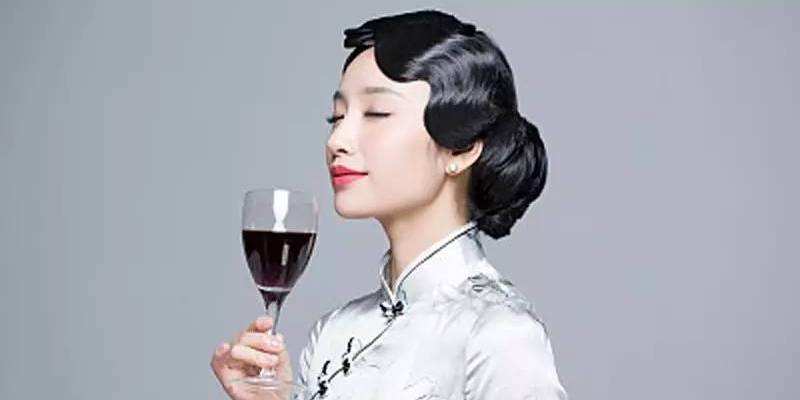 红酒什么时候喝比较好？葡萄酒的健康饮用量是多少？