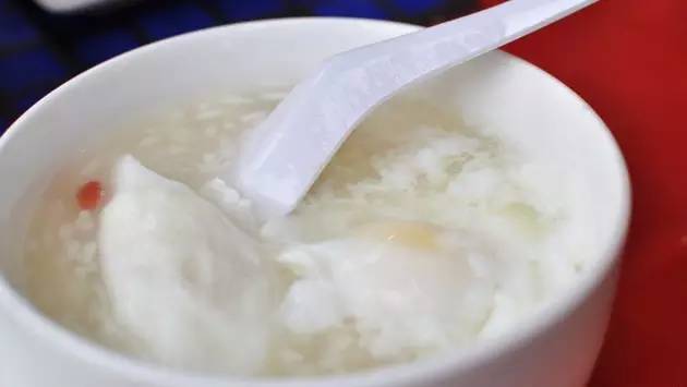 糯米酒煮鸡蛋有什么营养价值呢？不但补血补气还有着许多好处