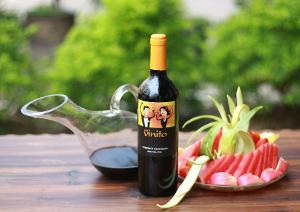 红酒除了喝还能干嘛？红酒可以用于清洁和消毒