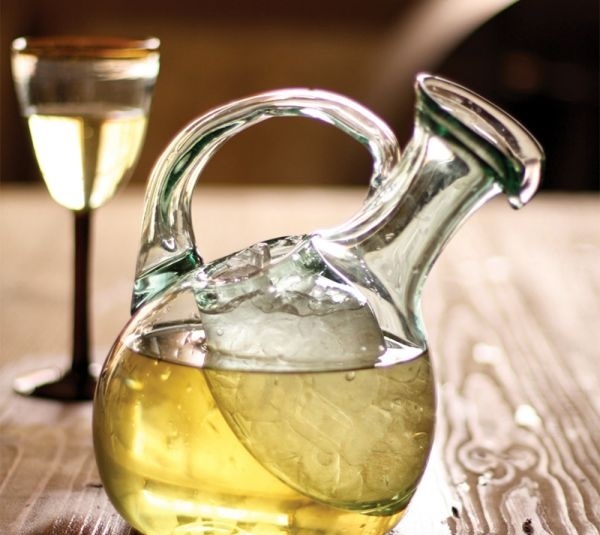 白葡萄酒品种主要有哪些？八种常见的白葡萄酒品种介绍