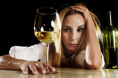 红酒喝醉了怎么解酒？如何预防喝醉酒？