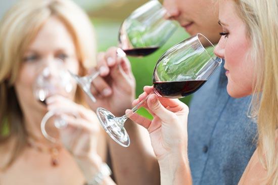 哪种葡萄做葡萄酒好喝？葡萄酒怎么酿造？