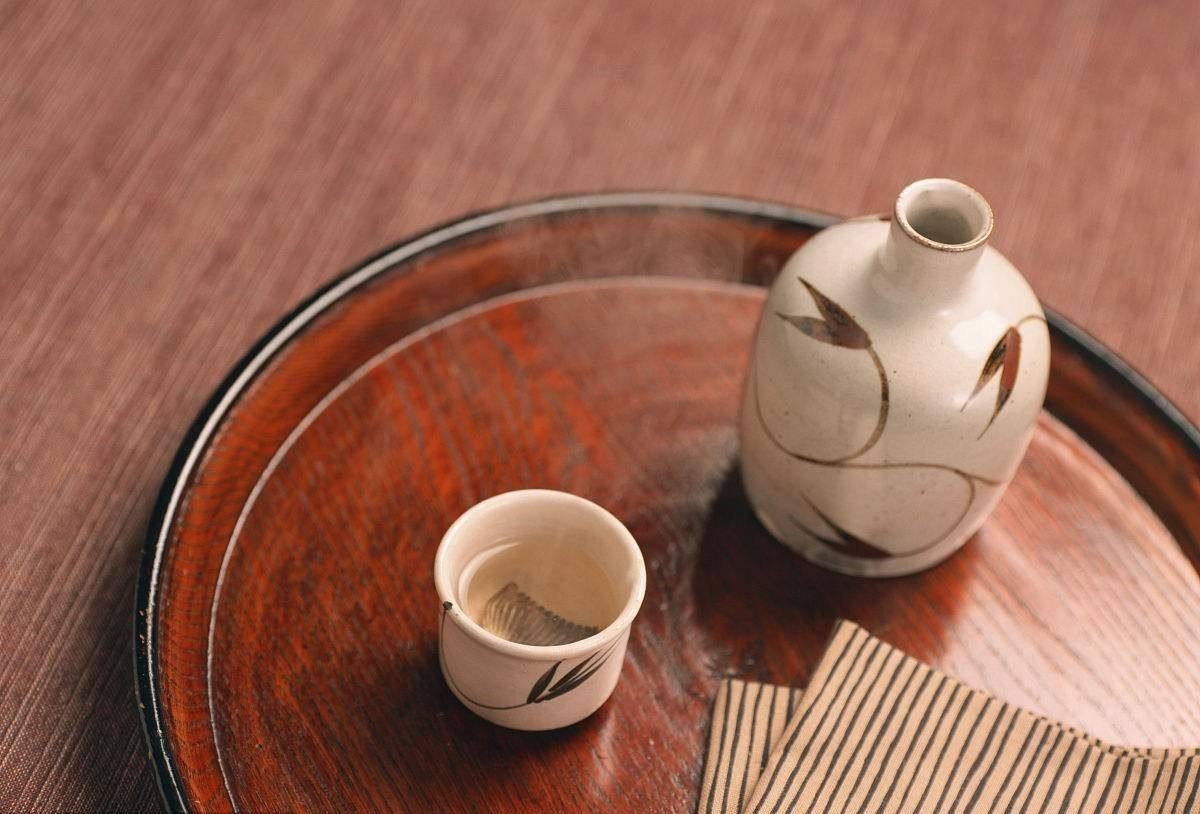 怎样观色识酒？4步识酒法