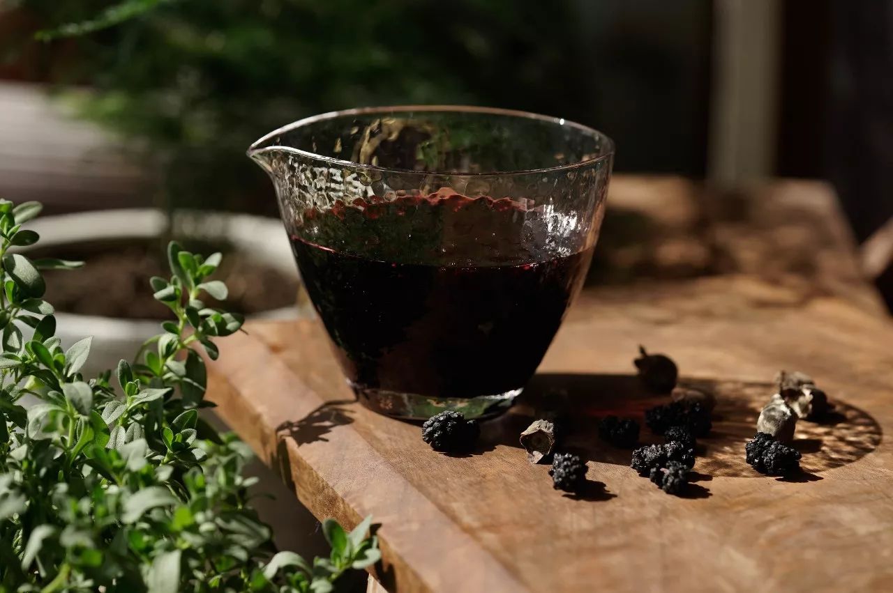 怎样制作桑葚酒？桑葚酿酒的制作方法