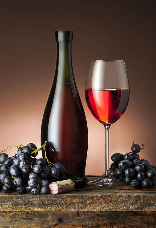 红葡萄酒是什么葡萄酿造的
