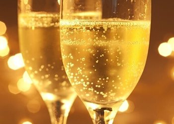 喝起泡酒容易醉吗？起泡酒中的泡泡是怎么来的？