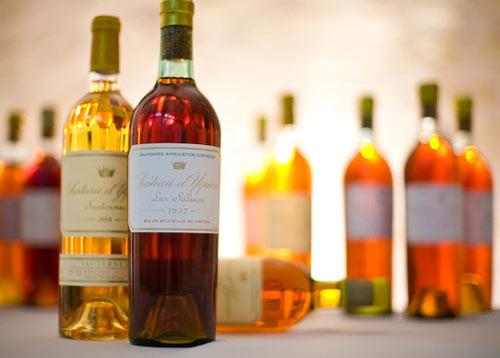 贵腐酒是用什么葡萄酿造的？贵腐酒和冰酒有什么区别？