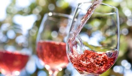 桃红葡萄酒选用什么葡萄