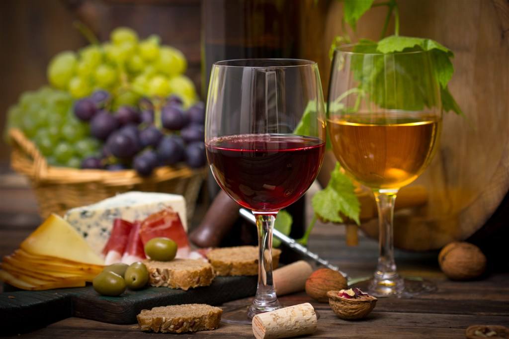 为什么果酒中以葡萄酒最为常见流行