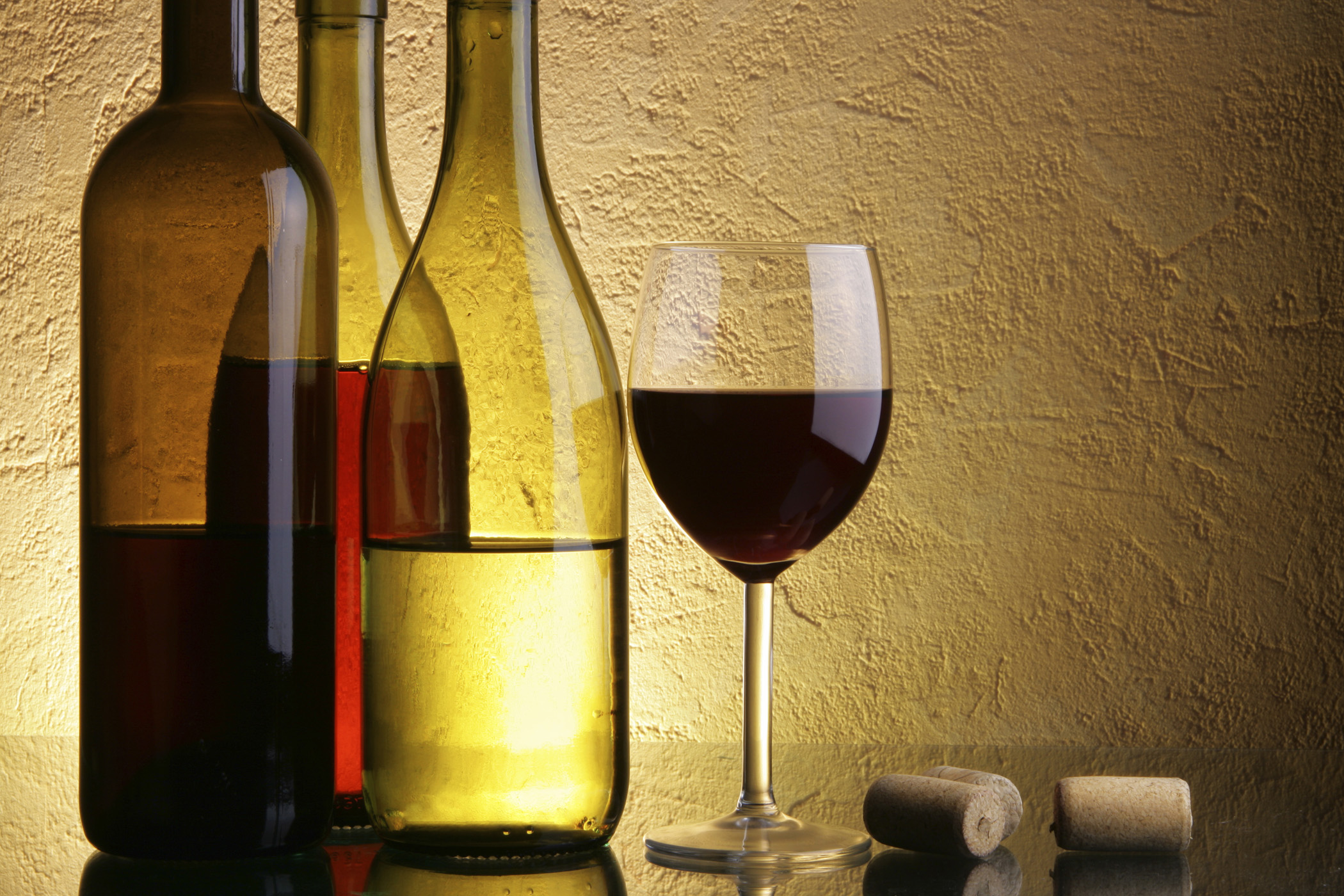 红酒开瓶后能放多久，怎么鉴别未喝完红酒是否变质