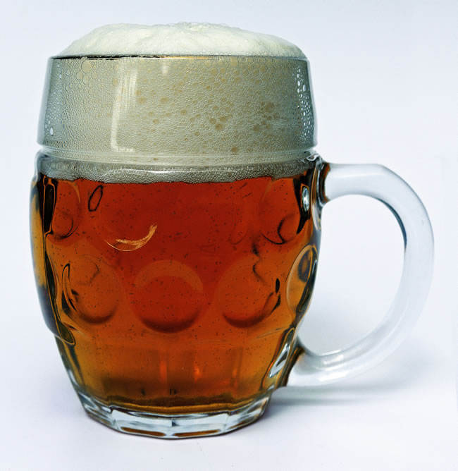 德国小麦啤酒和青岛啤酒的区别