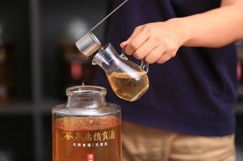 生何首乌泡酒的步骤
