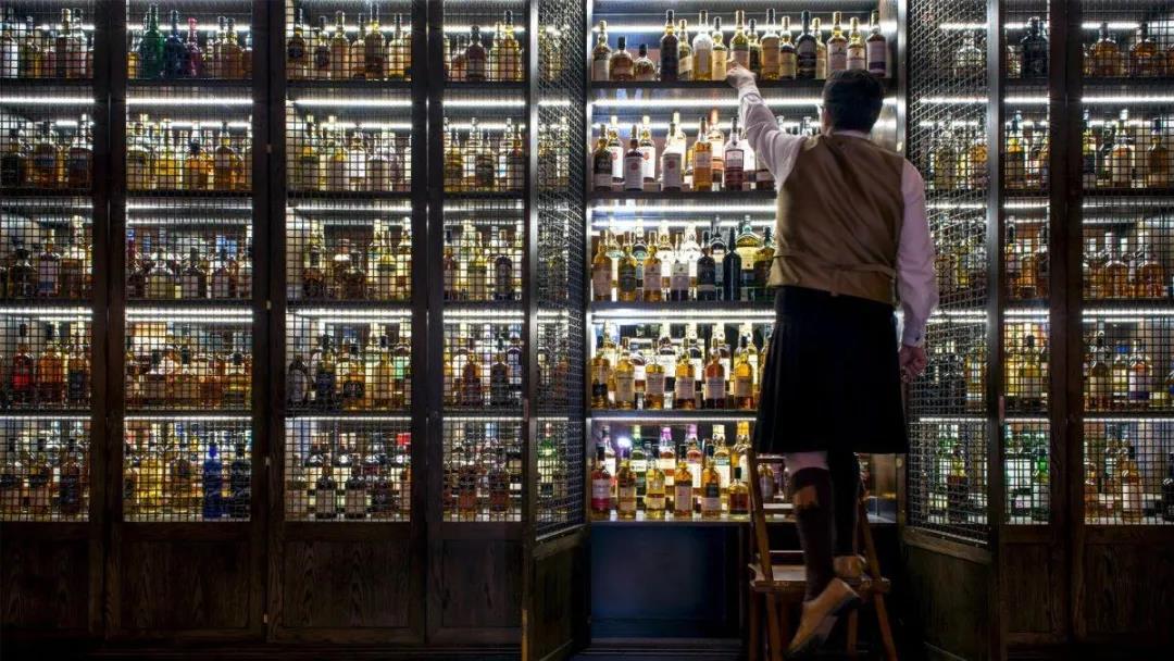 威士忌酒吧深度调查：大牌中低端产品和“中年男人罗汉局”占主导