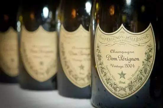 法国香槟上演滞销、减产到同比增长197.6%的大逆转！