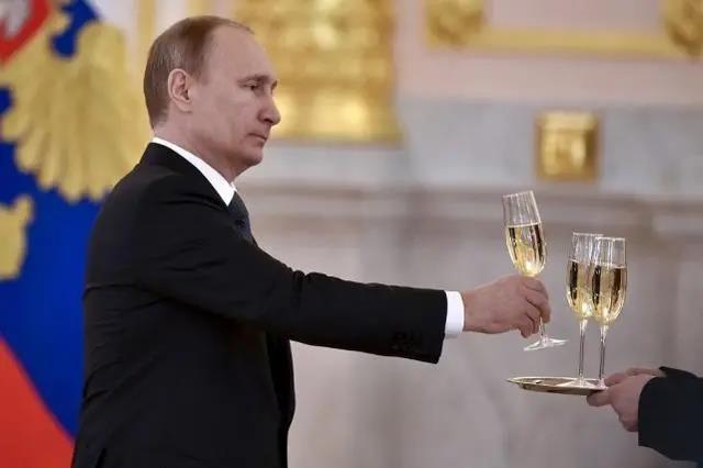 俄罗斯总统普京签署法令，“香槟”竟成俄国专属