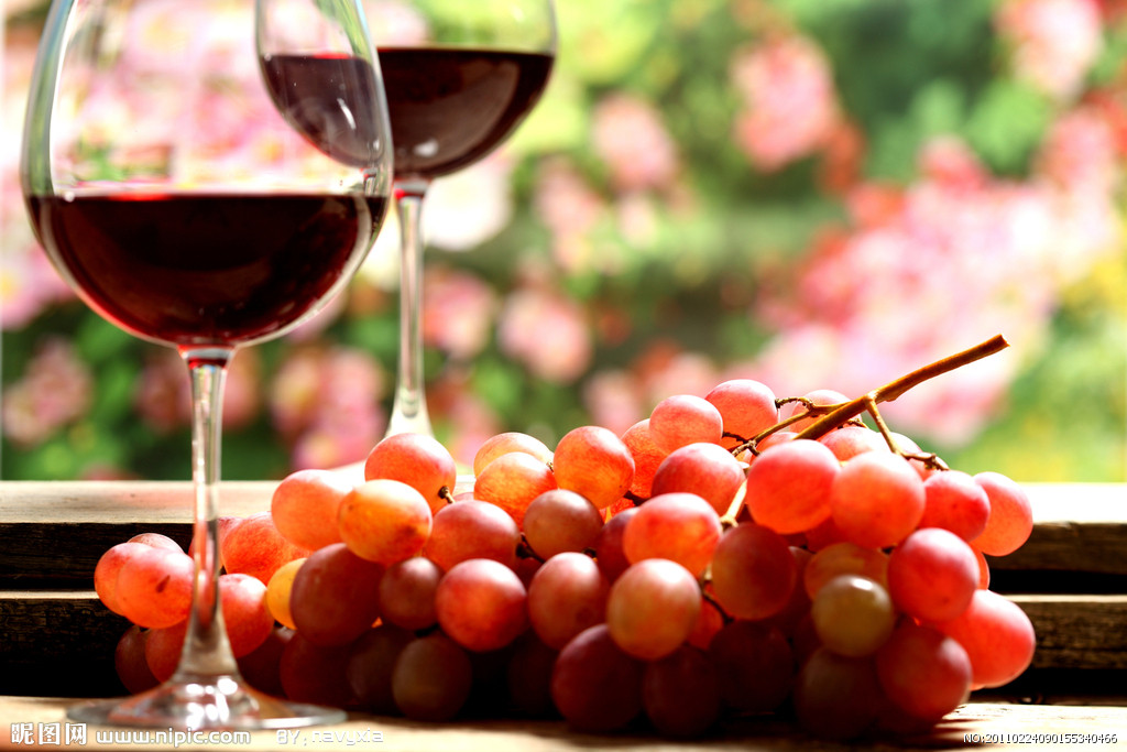 鉴别优质葡萄酒的方法，优质的什么特征？