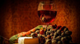 简单介绍如何辨别进口葡萄酒的真假？   
