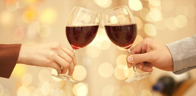 简述哺乳期的人能不能喝葡萄酒呢？