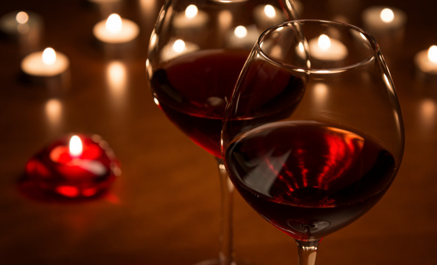 葡萄酒的发酵用什么容器？