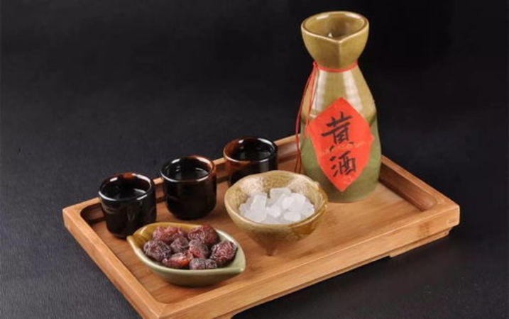 黄酒不如白酒流行(白酒和黄酒的区别)