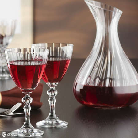 家里的葡萄酒为什么会漫出来(怎么酿葡萄酒)