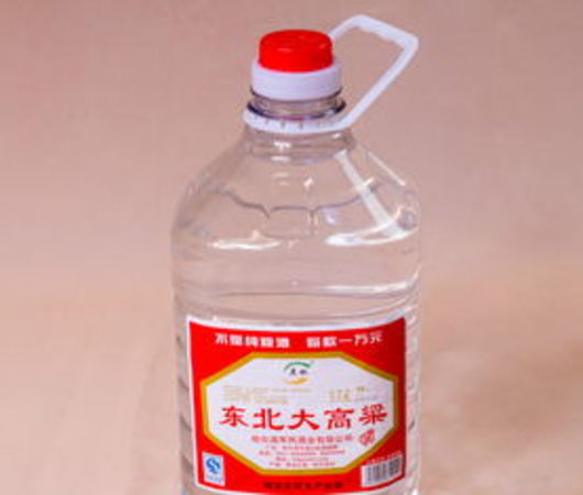 云南高粱醇白酒多少钱一瓶(高粱醇老酒价格)