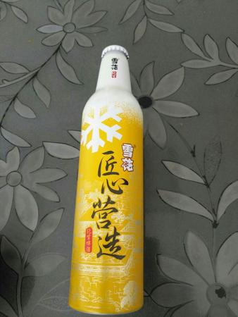 雪花啤酒一瓶多少(雪花啤酒一瓶多少钱)