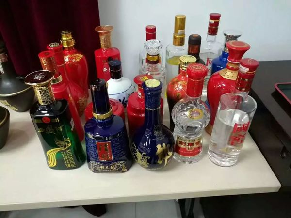 白酒火焰与质量(好白酒燃烧的火焰)
