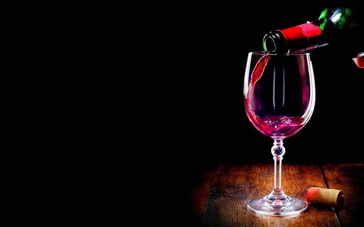 红酒与葡萄酒说法的区别(红酒跟葡萄酒的区别)