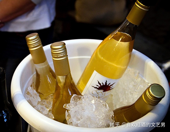 葡萄酒冰镇是什么意思(冰红葡萄酒是什么意思)