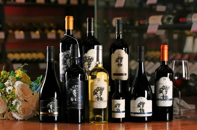 那些红酒价格高年代久(红酒年份越久越贵吗)