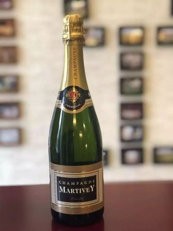西班牙进口红酒有哪些品牌有哪些(西班牙进口的红酒都有哪些品牌)