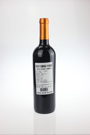 智利老橡树原瓶进口红酒价格(智利原瓶进口葡萄酒的价格)