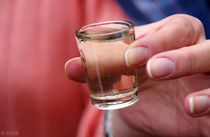 喝完白酒注意事项(喝完白酒要注意什么)