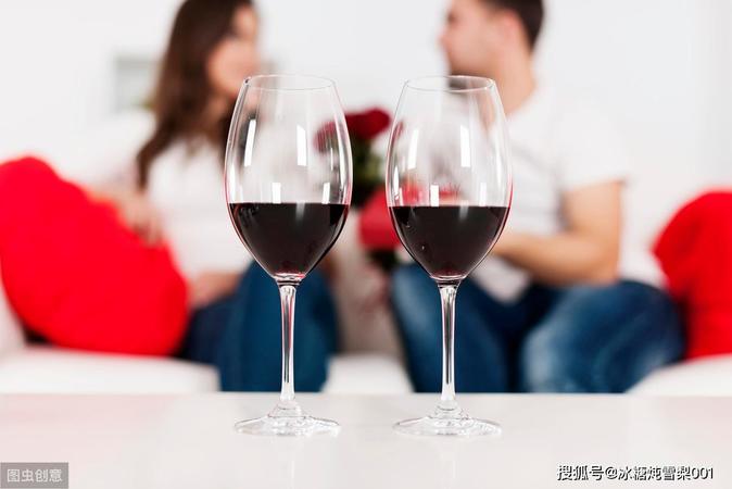 睡觉之前喝多少红酒(睡觉之前喝多少红酒合适)