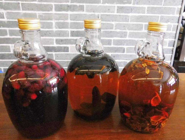 什么泡酒对老年人好(老年人用什么泡酒好)