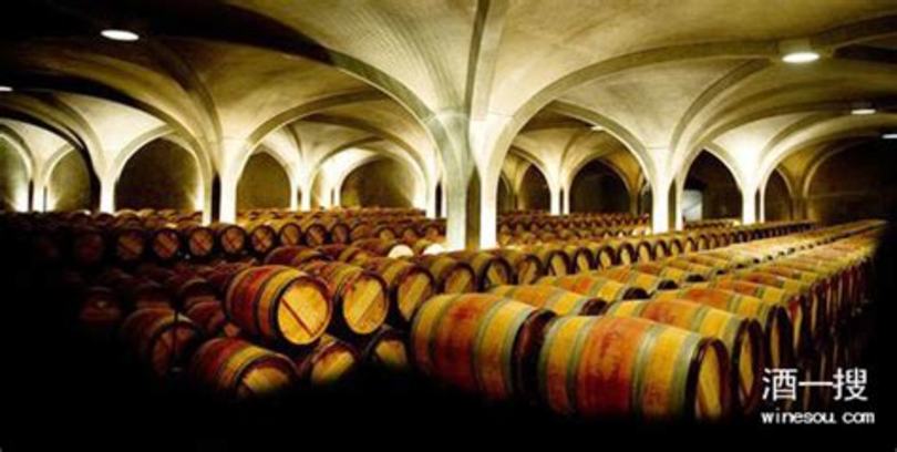 葡萄酒在橡木桶中产生的风味,橡木桶给葡萄酒带来哪些味道