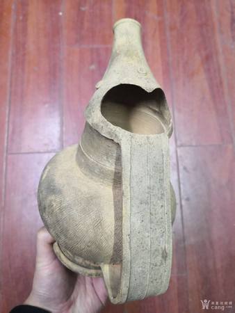 觯商周酒器多少钱(开酒器多少钱一个)