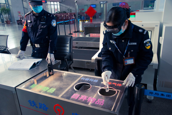 白酒坐火车能过安检吗(坐火车带白酒能过安检吗)