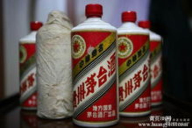 贵州茅台18年飞天53度价格多少钱(贵州飞天茅台53度价格2018年的价格)