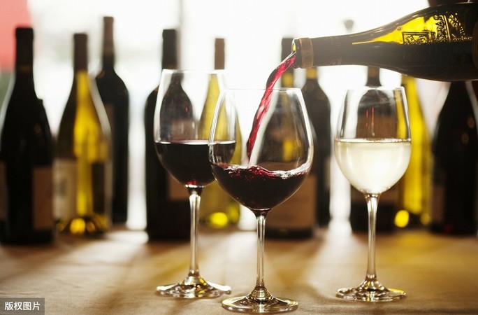 桃红葡萄酒和红葡萄酒区别(桃红和红葡萄酒的区别)