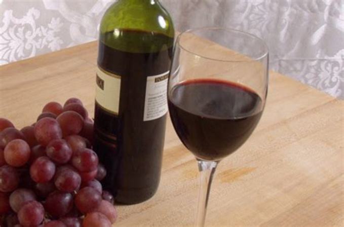 酒窖 葡萄酒瓶外面生白毛 为什么,避免家庭自酿葡萄酒发霉