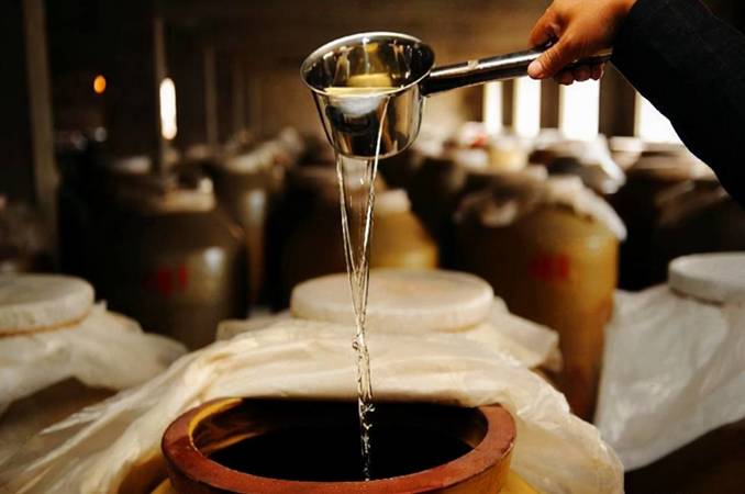 白酒喝多少钱的(白酒喝多少钱的好)