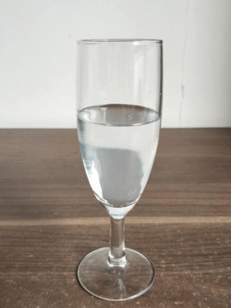两种不同白酒渗在一起(两种白酒混在一起)