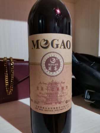 10年三得利红酒能卖多少钱一瓶(红酒十年的多少钱一瓶)
